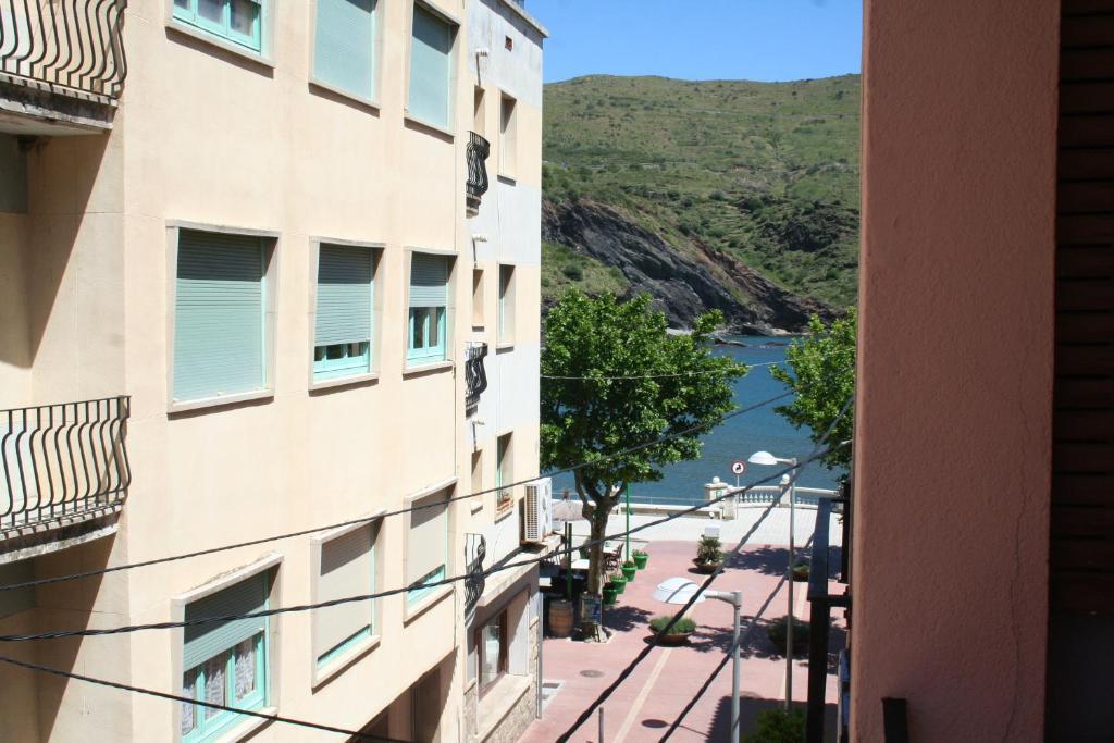 Hostal Juventus Portbou Exterior foto