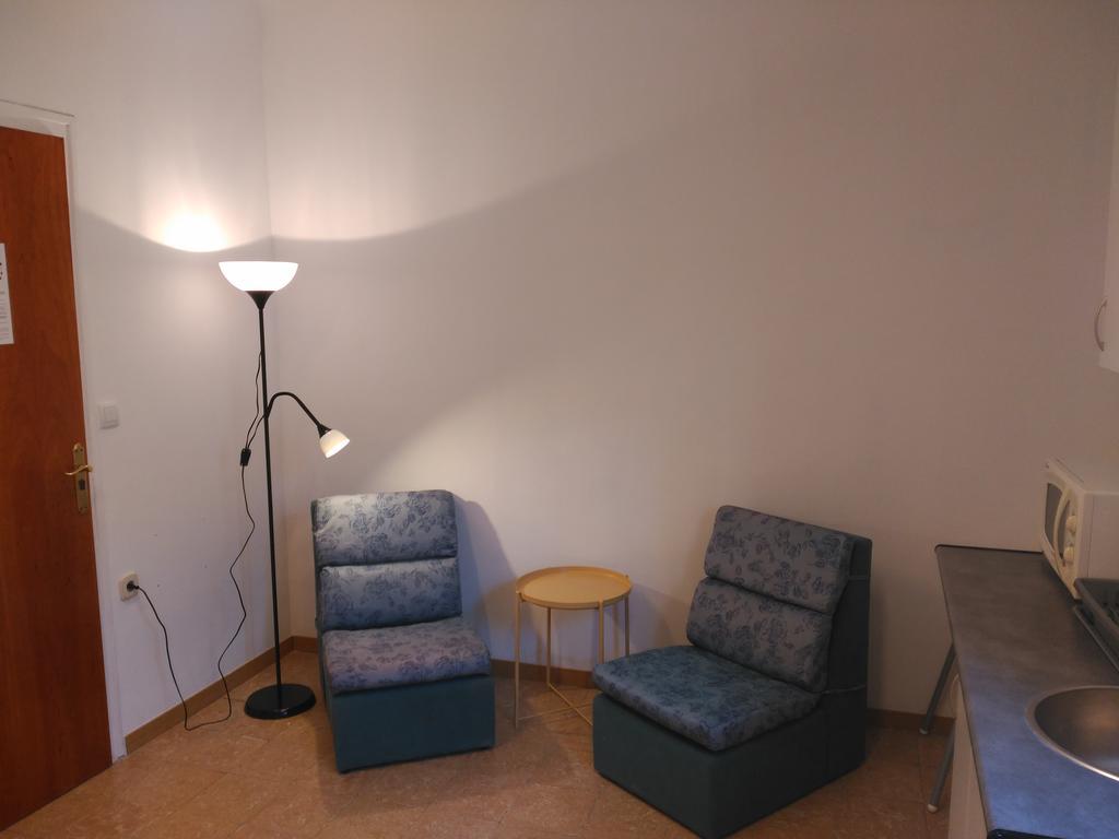 Hostal Juventus Portbou Exterior foto