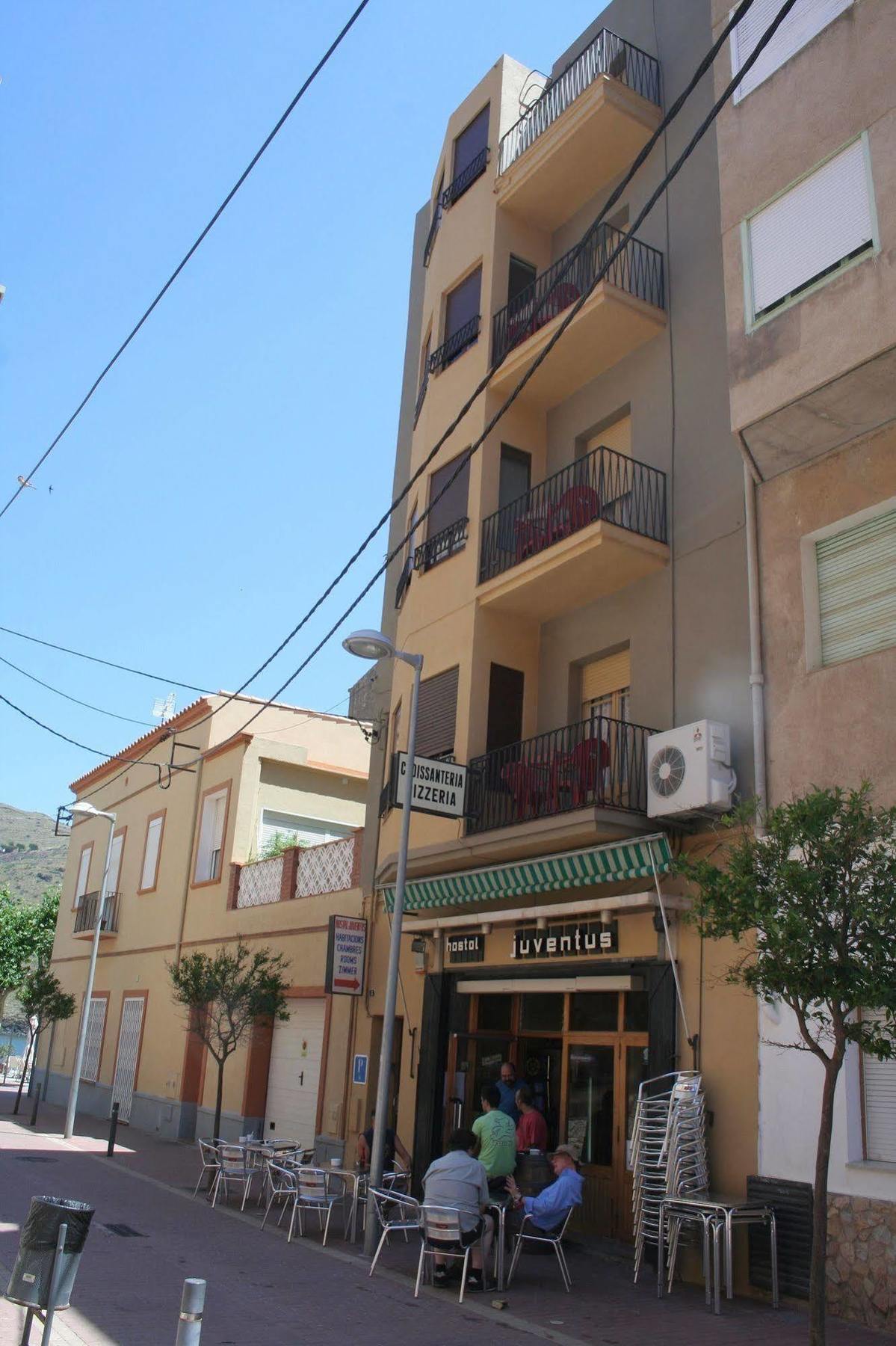 Hostal Juventus Portbou Exterior foto